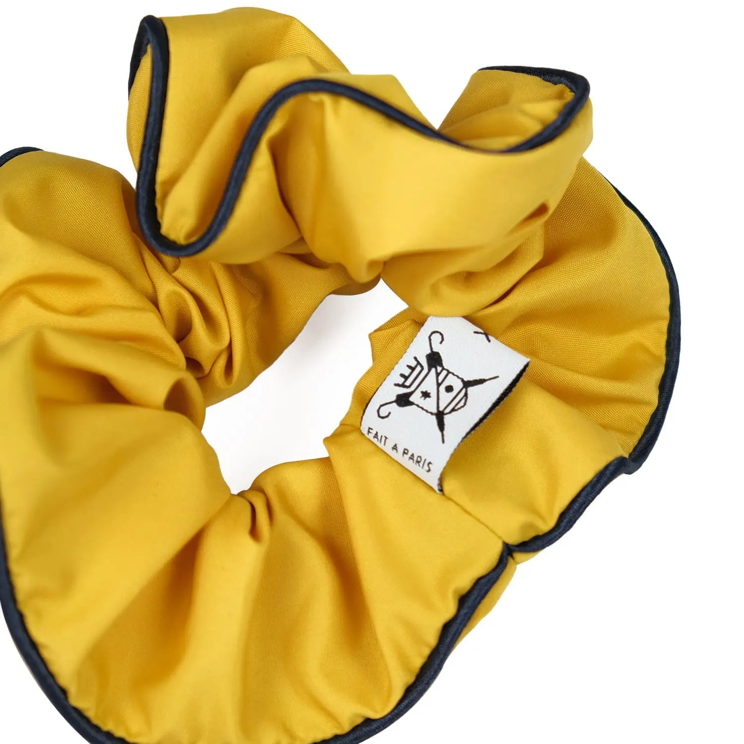 chouchou-upcyclé-jaune-Le Parapluie de Cherbourg-Atelier Boivin Paris