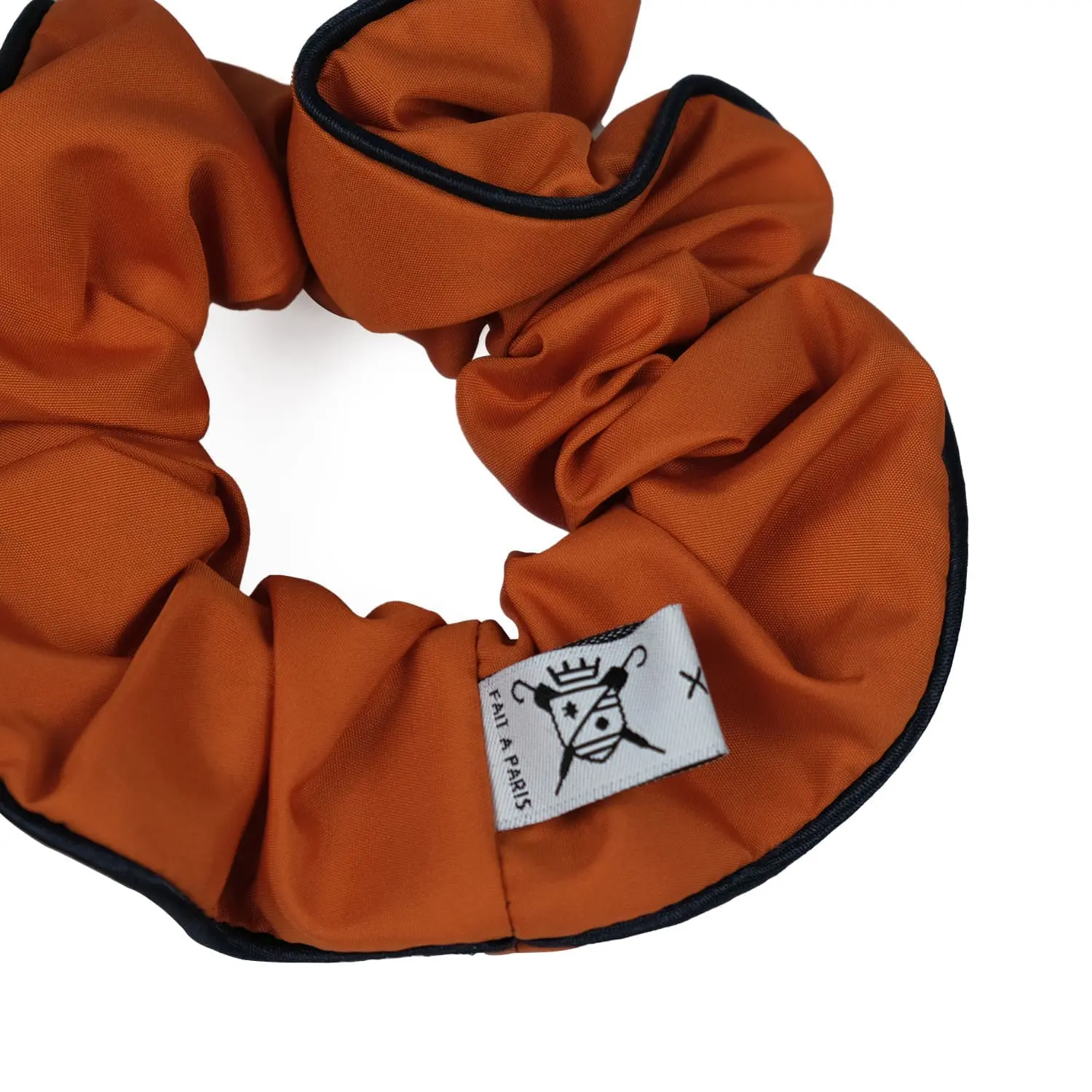 chouchou-upcyclé-orange-Le Parapluie de Cherbourg-Atelier Boivin Paris