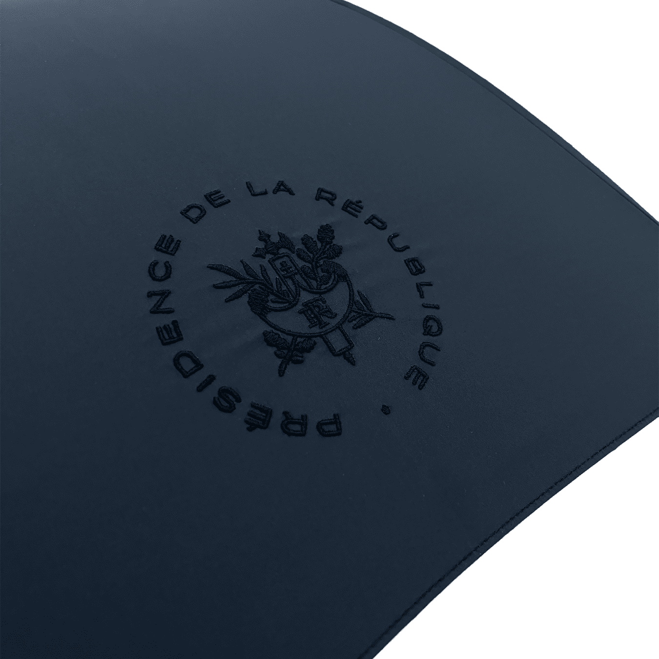 L Antibourrasque Elysee Marine 2 Logo