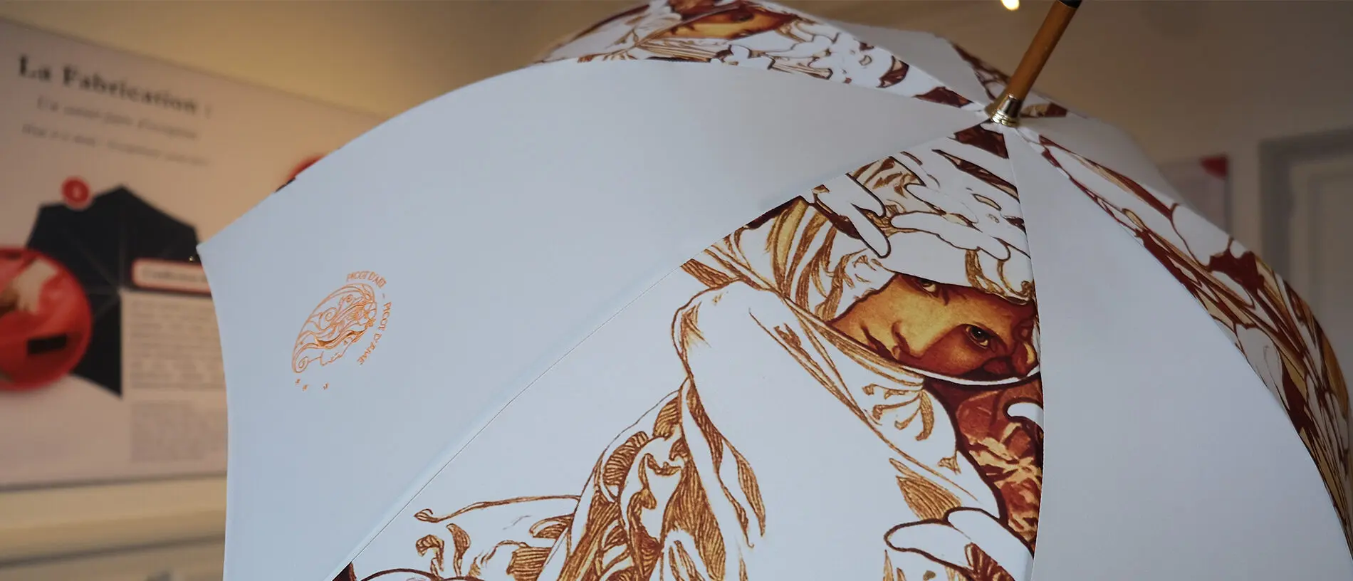 Le Parapluie de Cherbourg x Mucha 