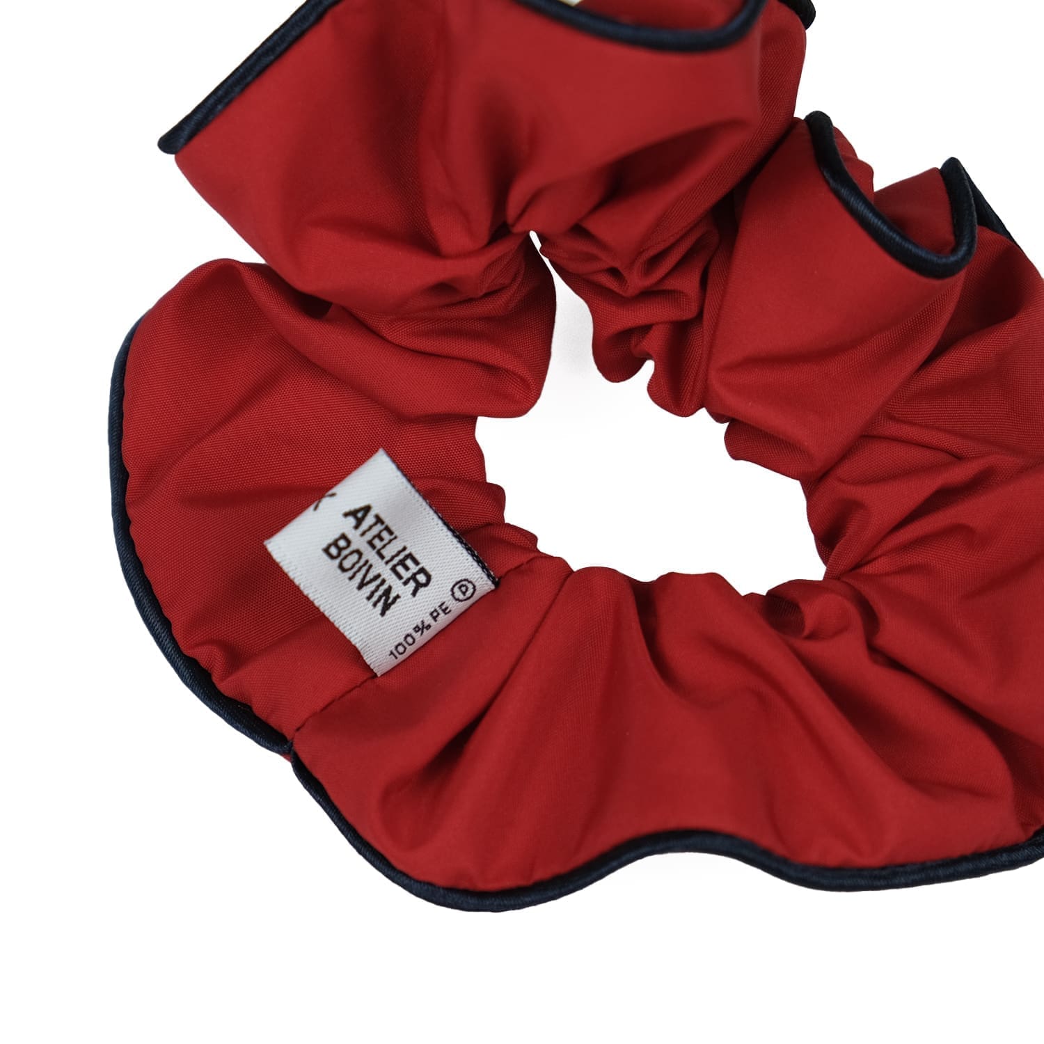 chouchou-upcyclé-rouge-Le Parapluie de Cherbourg-Atelier Boivin Paris